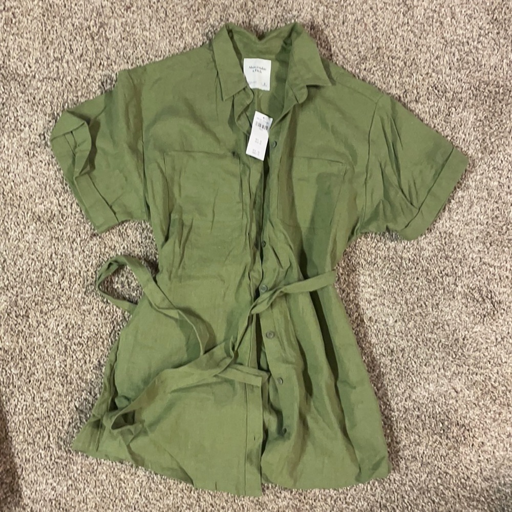 Abercrombie women’s cargo dress - size small